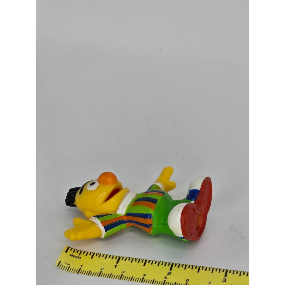 Sesame Workshop Hasbro 2010 Bert &:Fozzie Bear 2-3/4" pvc figure, cake toppers - Picture 8 of 9